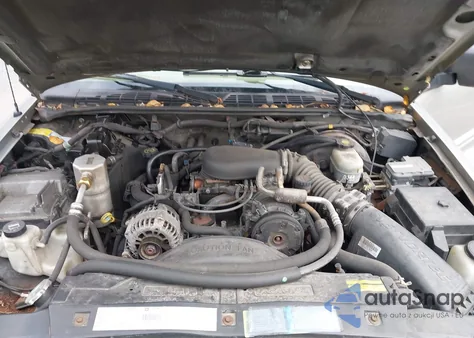 2002 Chevrolet Blazer Ls z USA, uszkodzony, nr VIN 1GNDT13W02K144466